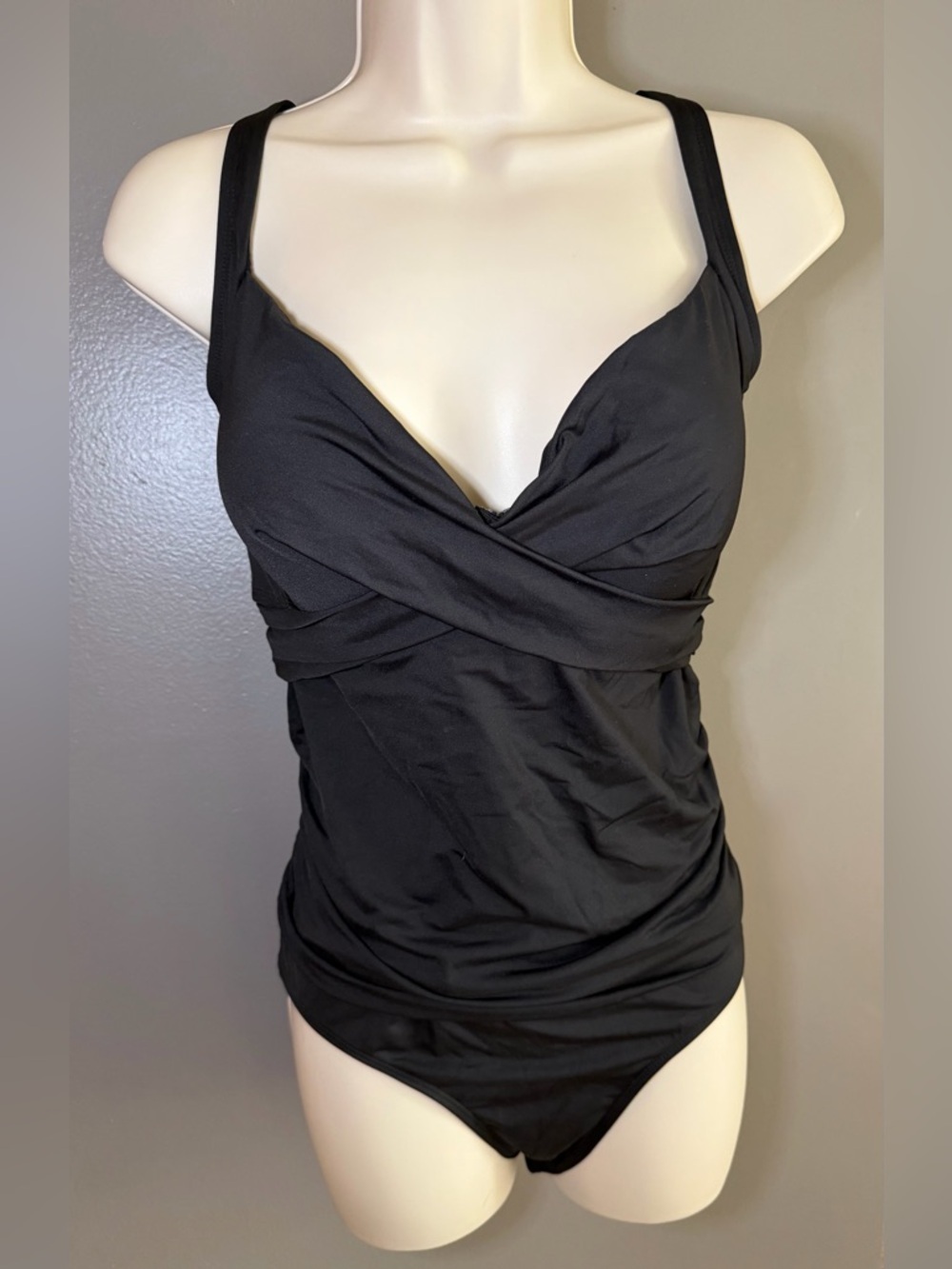 Anne Cole Black Ruched One Piece Swimsuit 14 Underwire Tummy Control Gold Detail